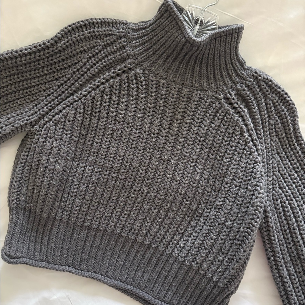 H&M Ribbed High-Neck Chunky Knit Sweater - Gray